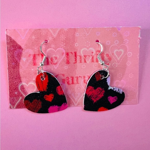 💖 Embrace the love vibes with our adorable Mini Hearts Faux Leather Earrings 💝 - Picture 1 of 3